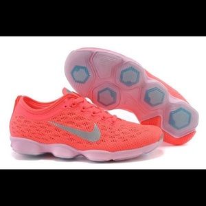 Women’s Nike Zoom Fit Agility Running Shoe